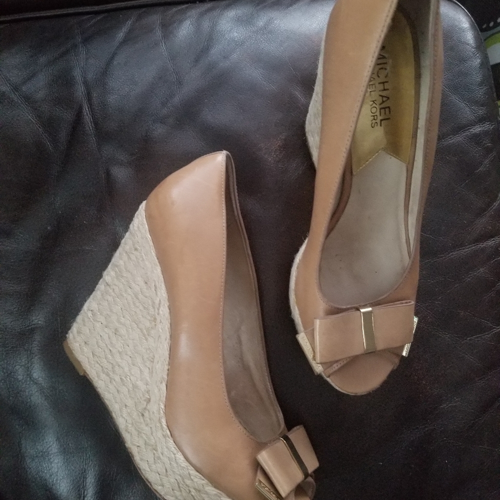 Womens Michael Kors peep toe wedges